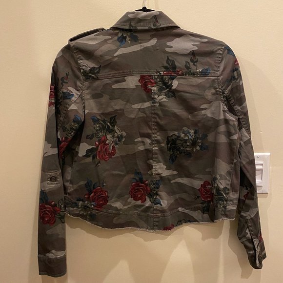 Jolt Floral Camo Raw Edge Twill Jacket - Picture 7 of 13
